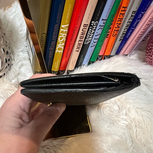 Louis Vuitton Black Wallet - Picture 4 of 11